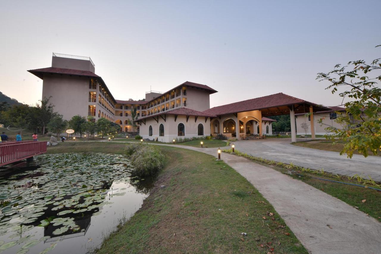 Bhanu The Fern Forest Resort & Spa, Jambughoda Kültér fotó